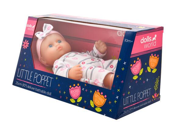 84yPHF_1769194666_35423_0_0_pck.jpg little poppet dukke – hard kropp (25 cm)