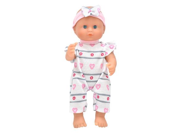 Wb5LFT_1769194675_35423_669_0_pck.jpg little poppet dukke – hard kropp (25 cm)